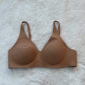 Knix Womens Revolution Busty Bra M Padded Seamless Biege Comfort Sexy Casual
